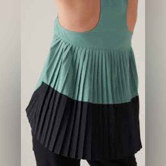ATHLETA SWING FORWARD PLEATED TANK - Picture 2 of 11